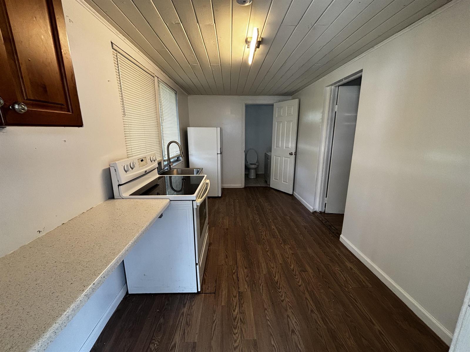 301 FLEMING Avenue, FL 33463