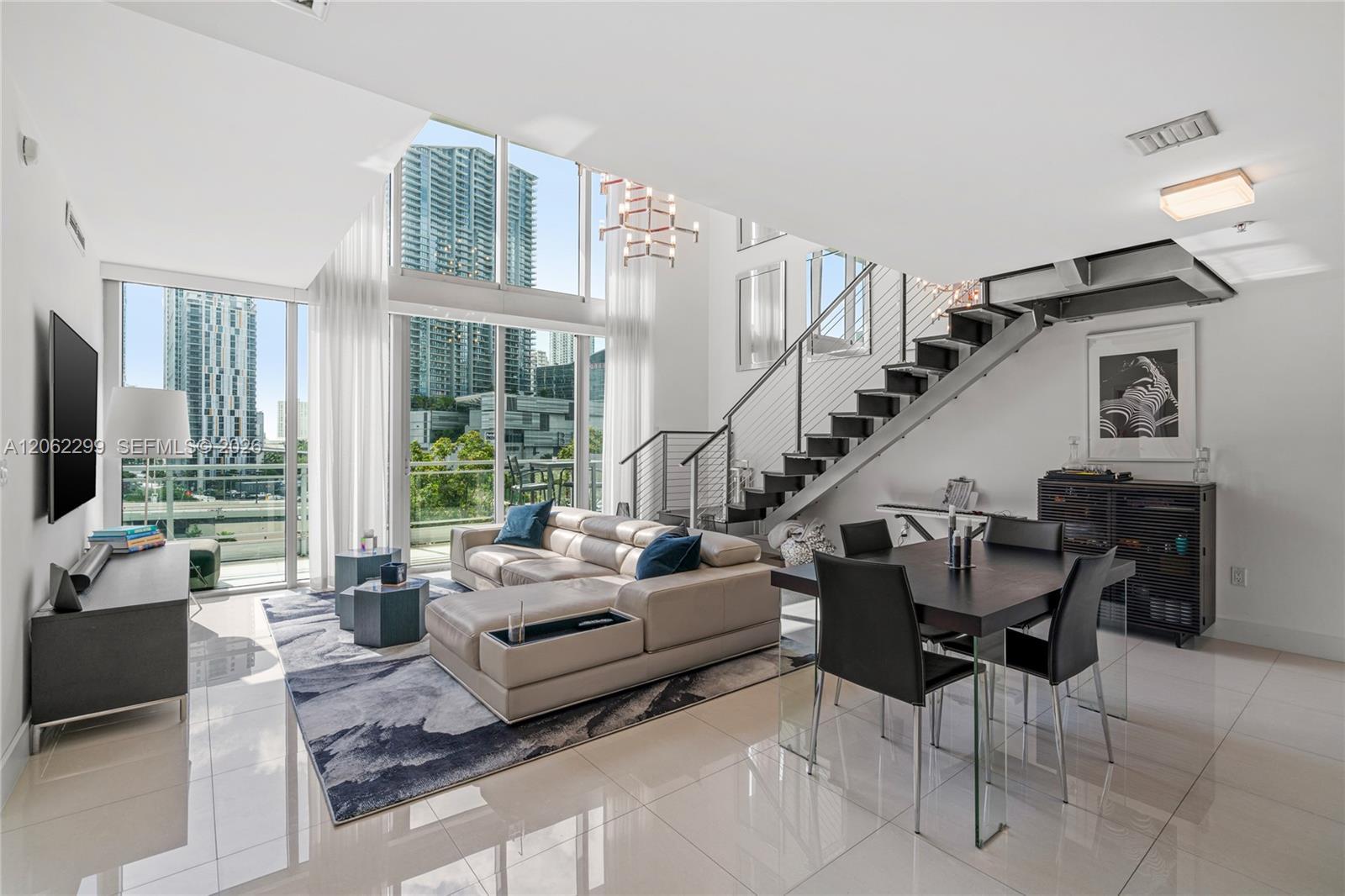 92 SW 3rd St # 708, Miami FL 33130