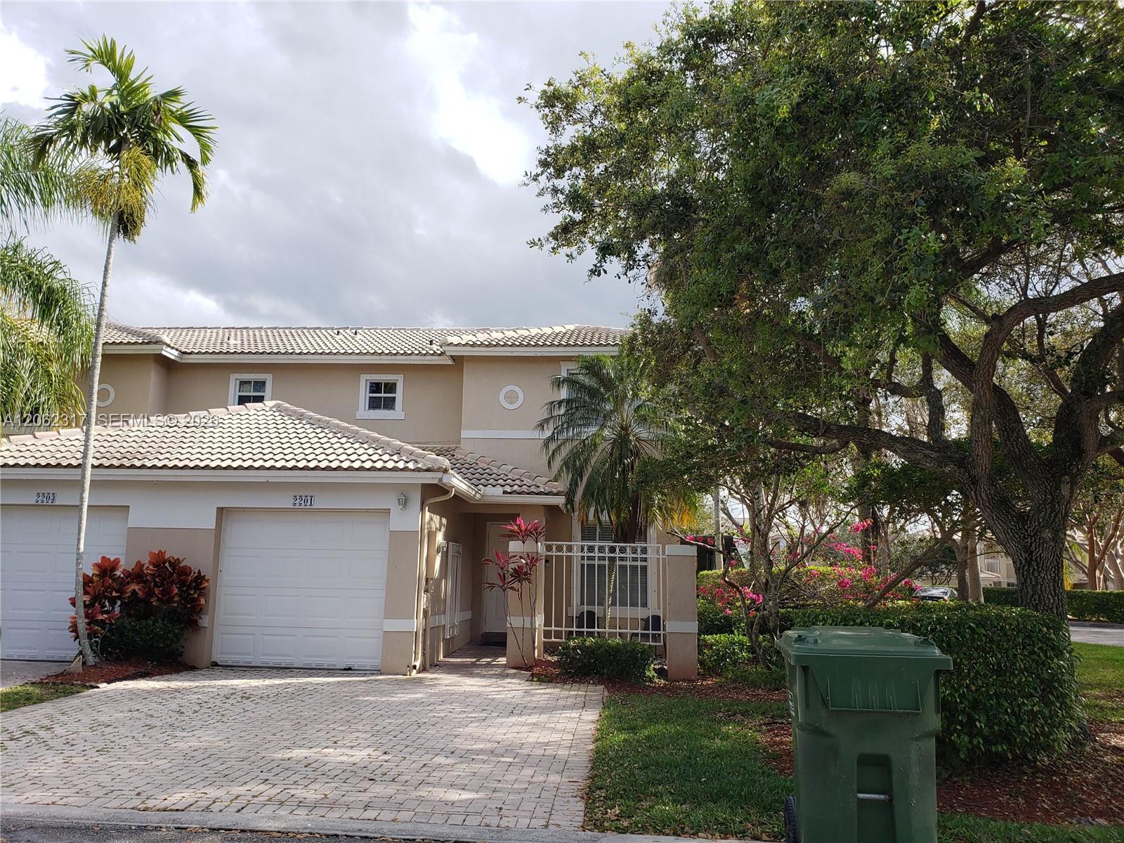 Pembroke Pines, FL