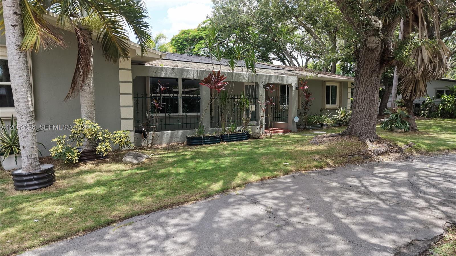 8331 SW 156th St, Palmetto Bay FL 33157