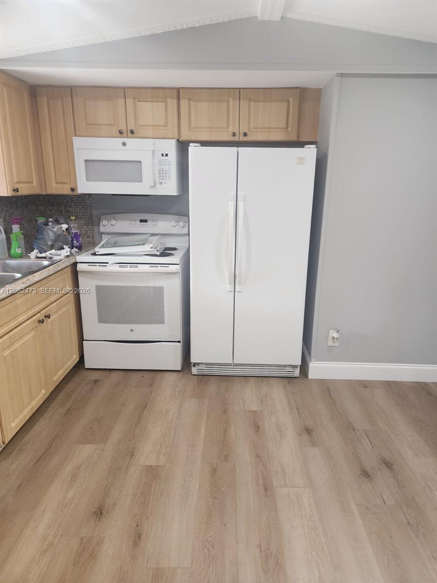 5351 SW 35th ST, Davie FL 33314