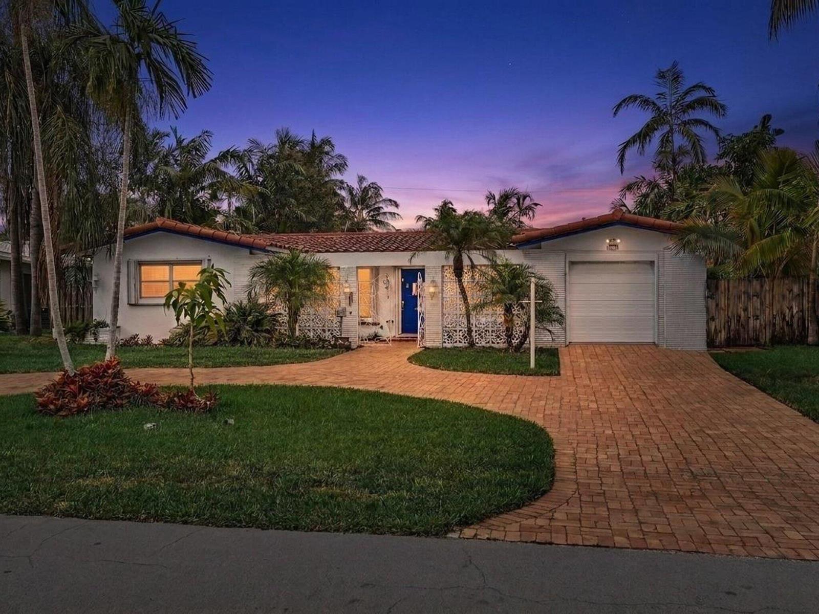 2121 NE 52ND Street, Fort Lauderdale FL 33308