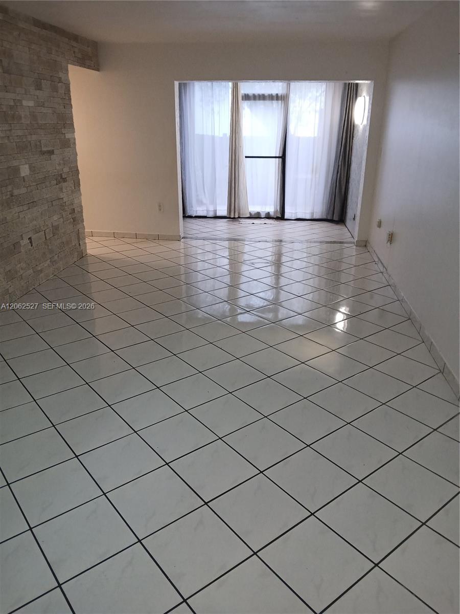 9403 Fontainebleau Blvd # 110, Miami FL 33172