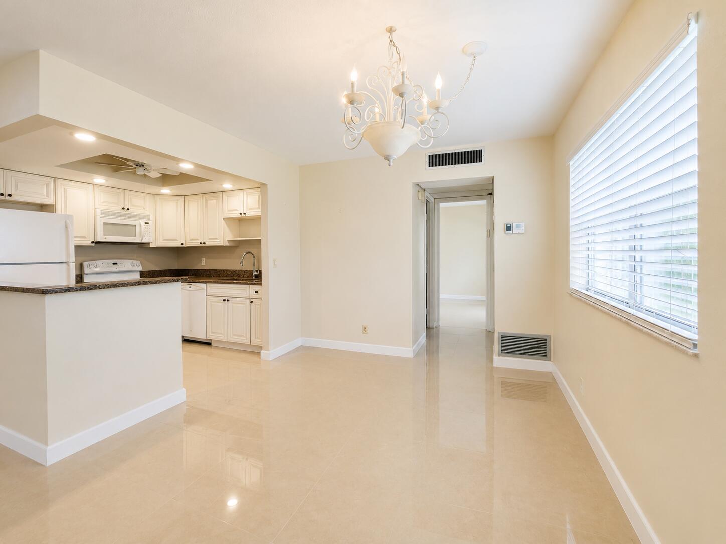 446 SAXONY J Way # 446, Delray Beach FL 33446