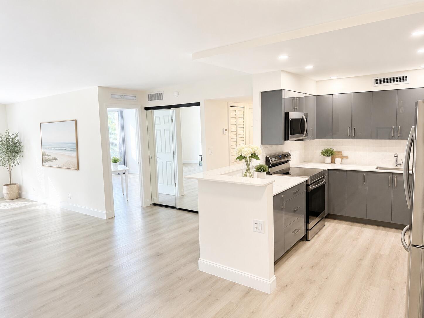 1000 Spanish River Road # 2J, Boca Raton FL 33432