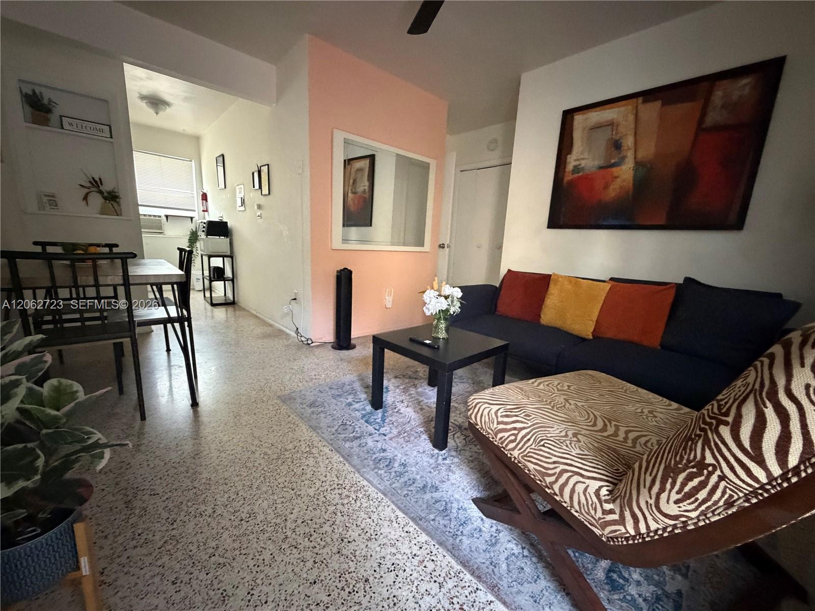 461 SW 6th St # 3, Miami FL 33130
