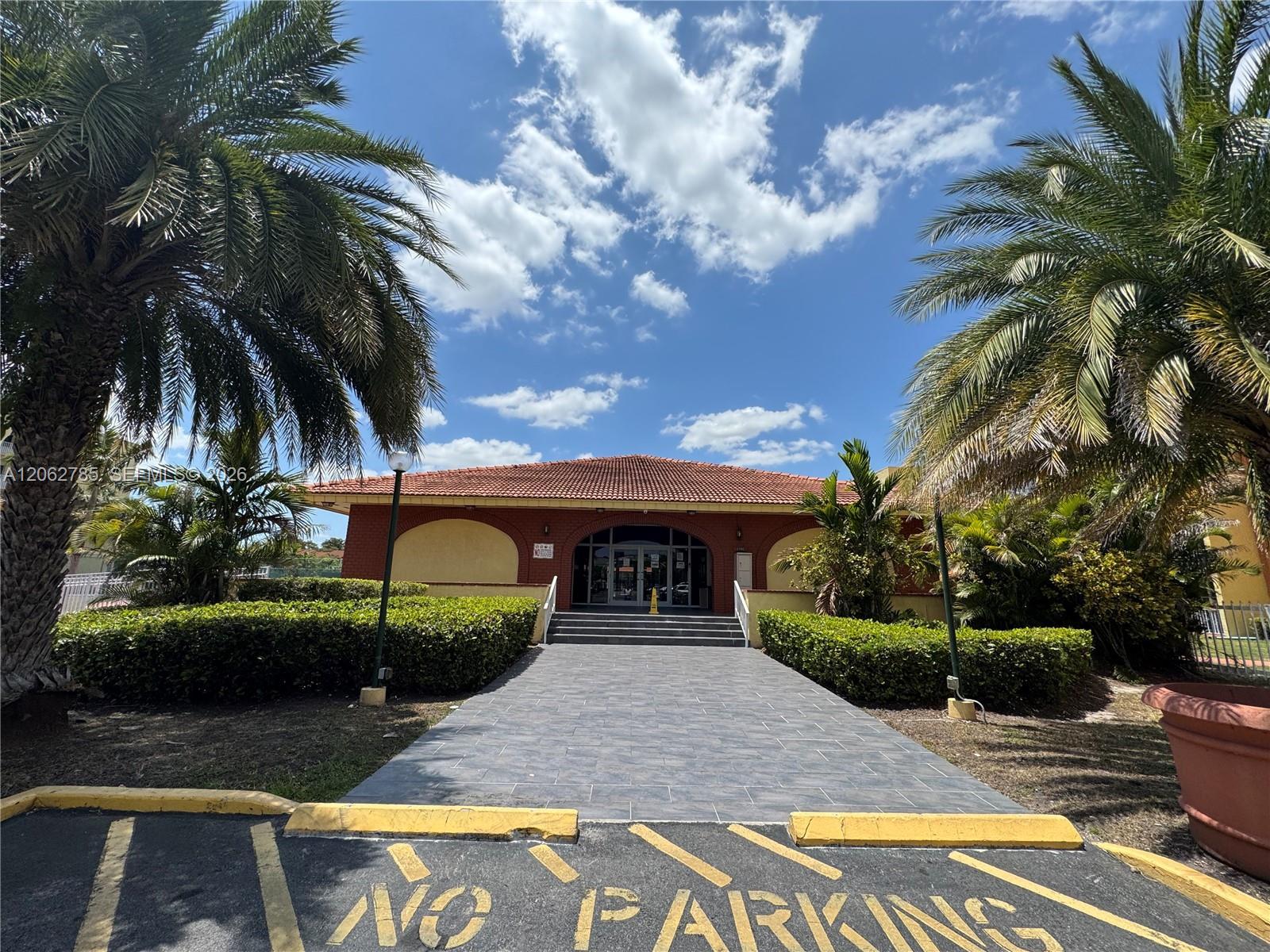 7010 NW 186th St # 418, Hialeah FL 33015