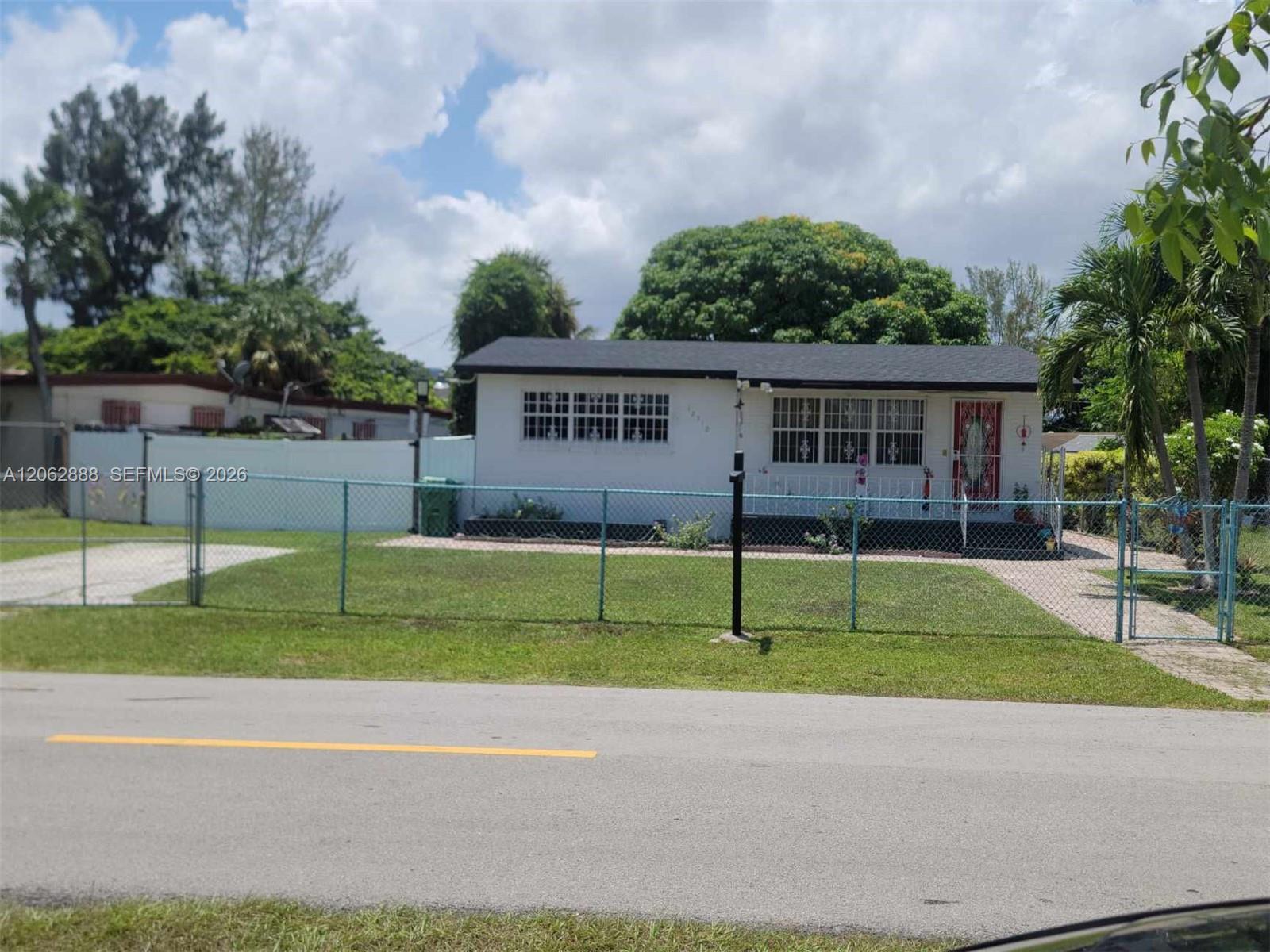 12510 W Golf Dr, Miami FL 33167
