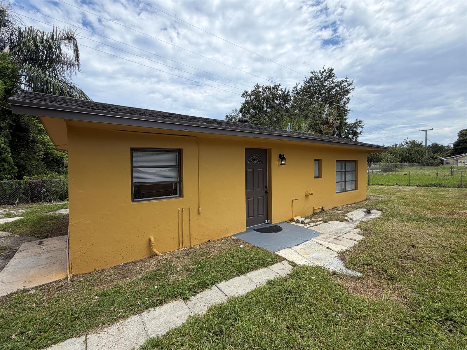 2320 SUNRISE Drive, West Palm Beach FL 33415