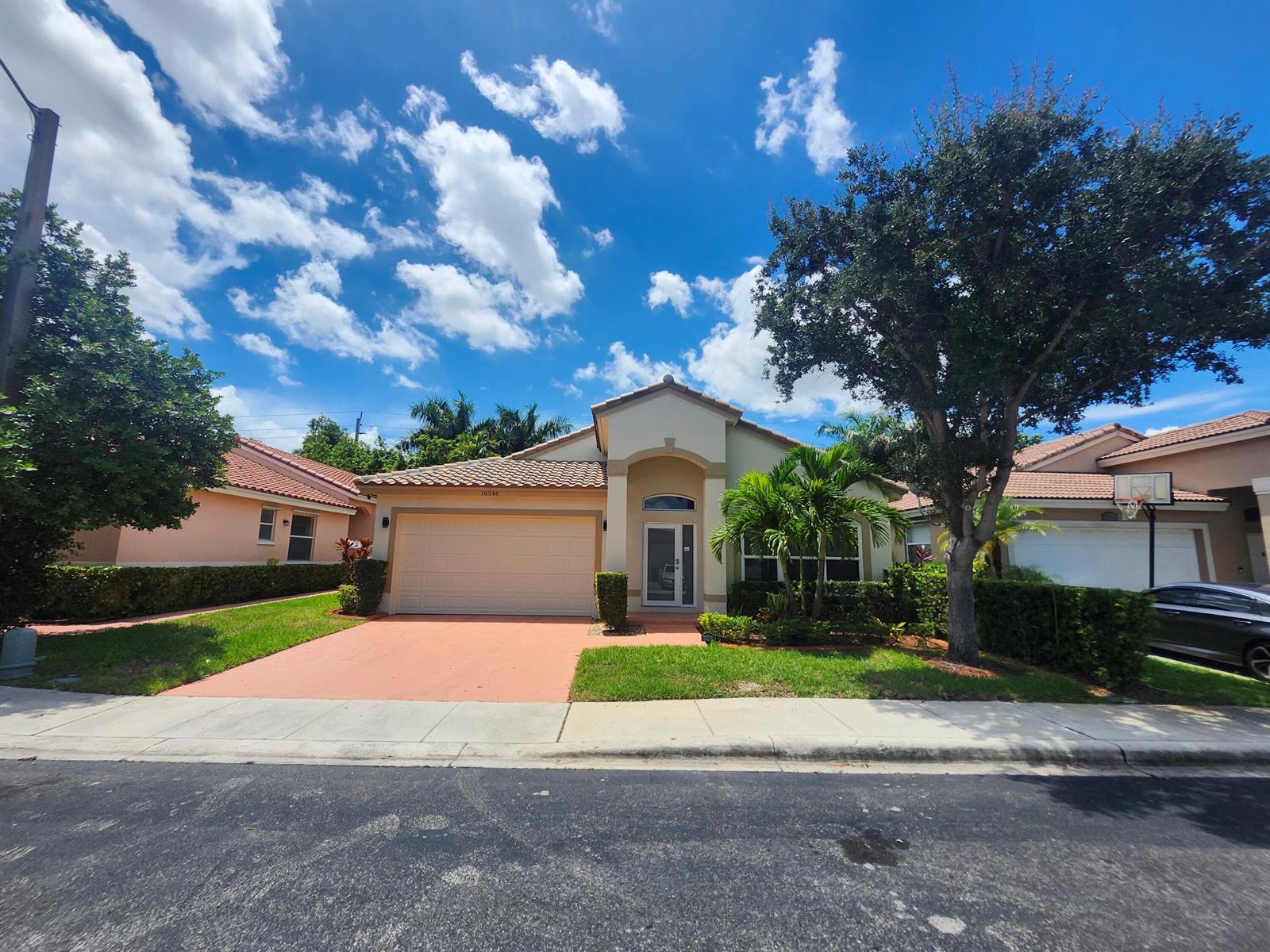 10246 SW 16th Court, Pembroke Pines FL 33025