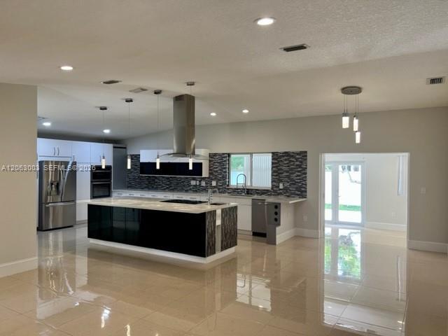 9845 NW 25th Ter, Doral FL 33172