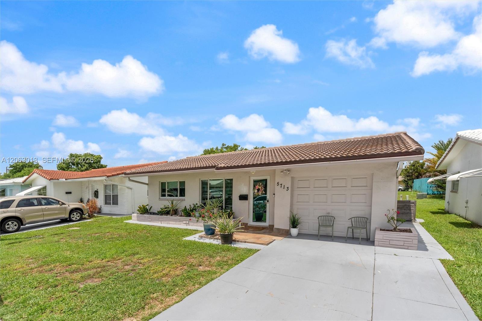 5713 NW 87th Ave, Tamarac FL 33321