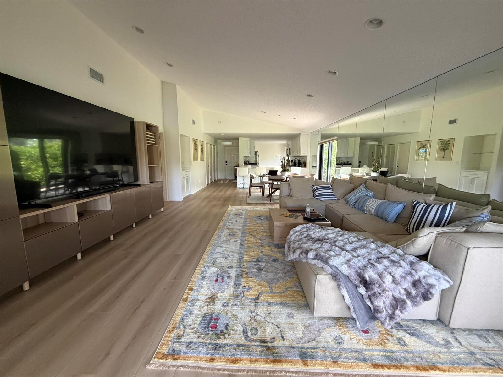 24 WESTGATE Lane # 24A, Boynton Beach FL 33436