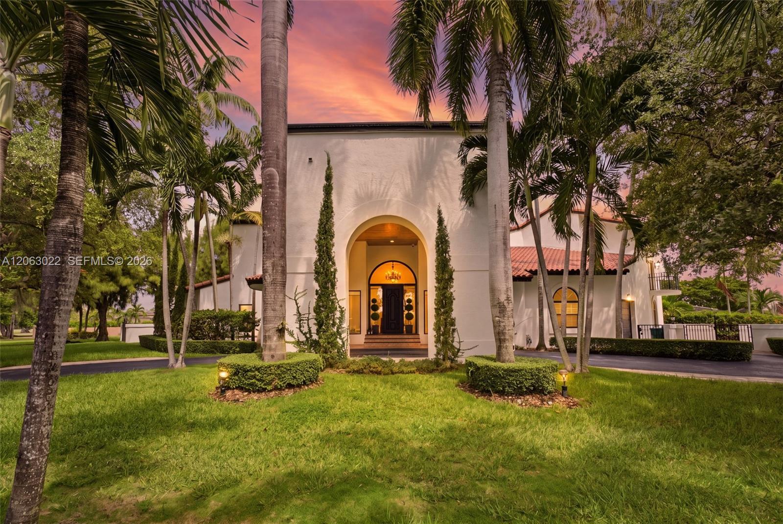 8215 Grand Canal Dr, Miami FL 33144