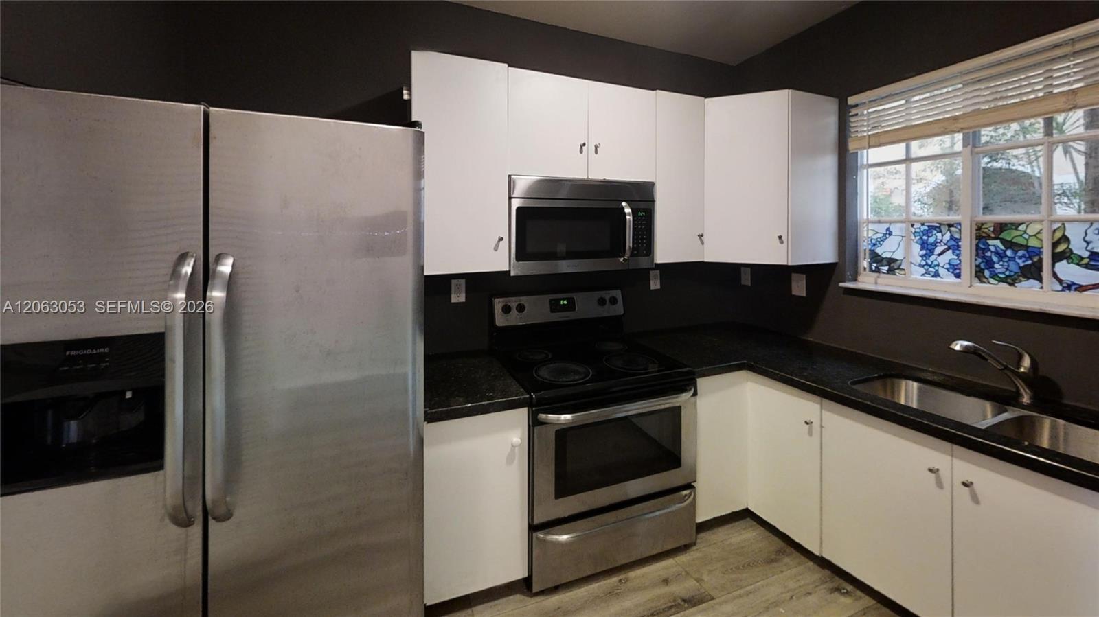 2084 NE 167th St # 102, North Miami Beach FL 33162