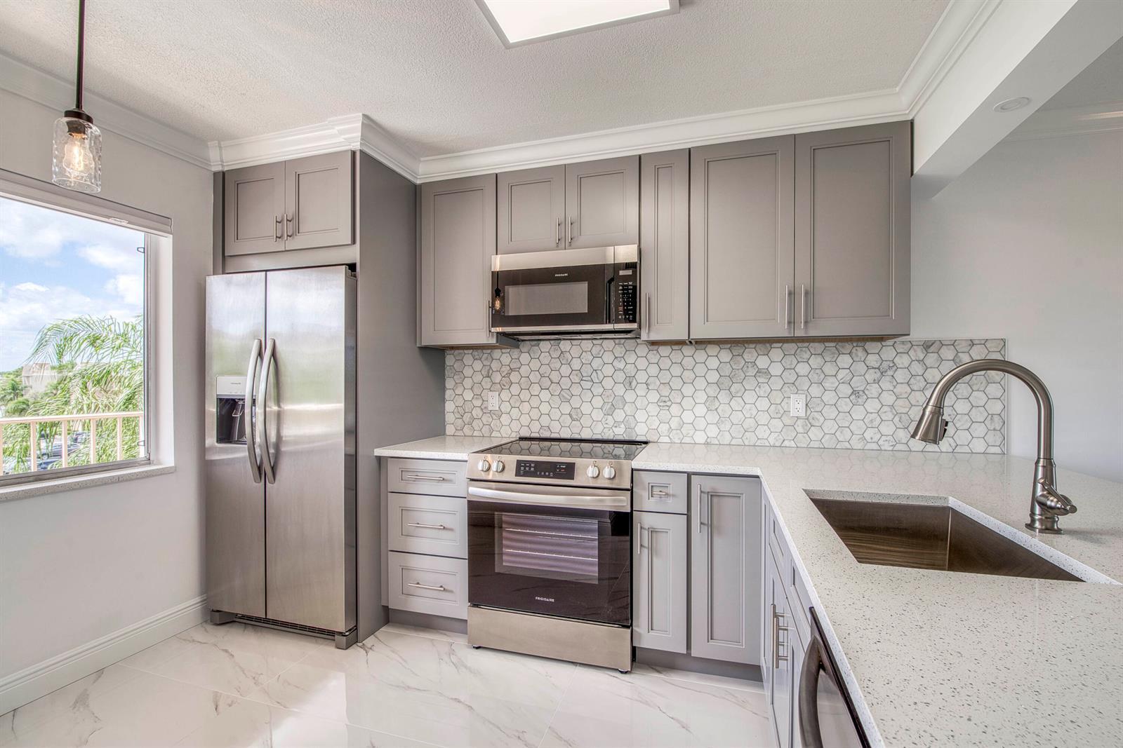 6795 Huntington Lane # 406, Delray Beach FL 33446