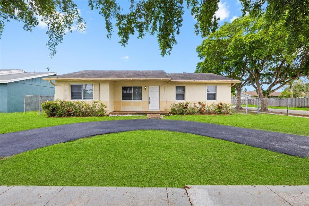 7712 SW 7TH Street, North Lauderdale FL 33068