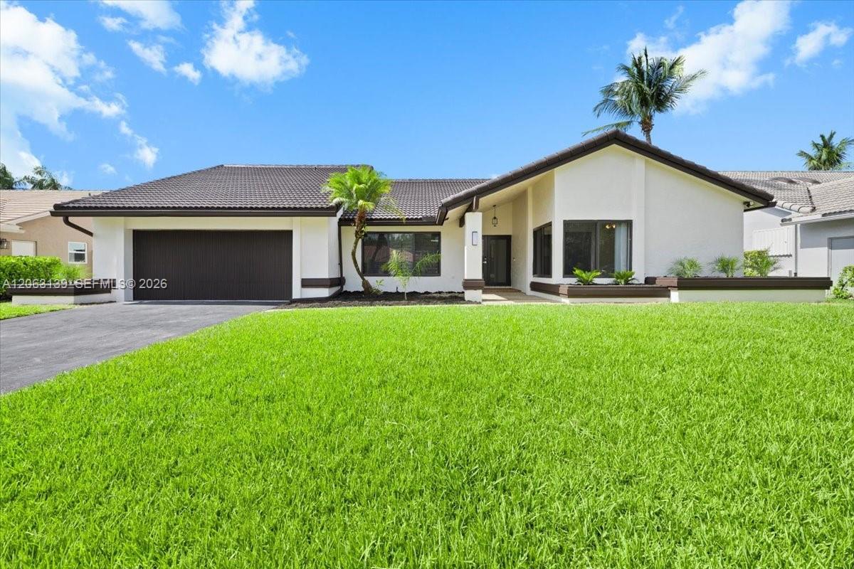 9272 NW 18th St, Plantation FL 33322