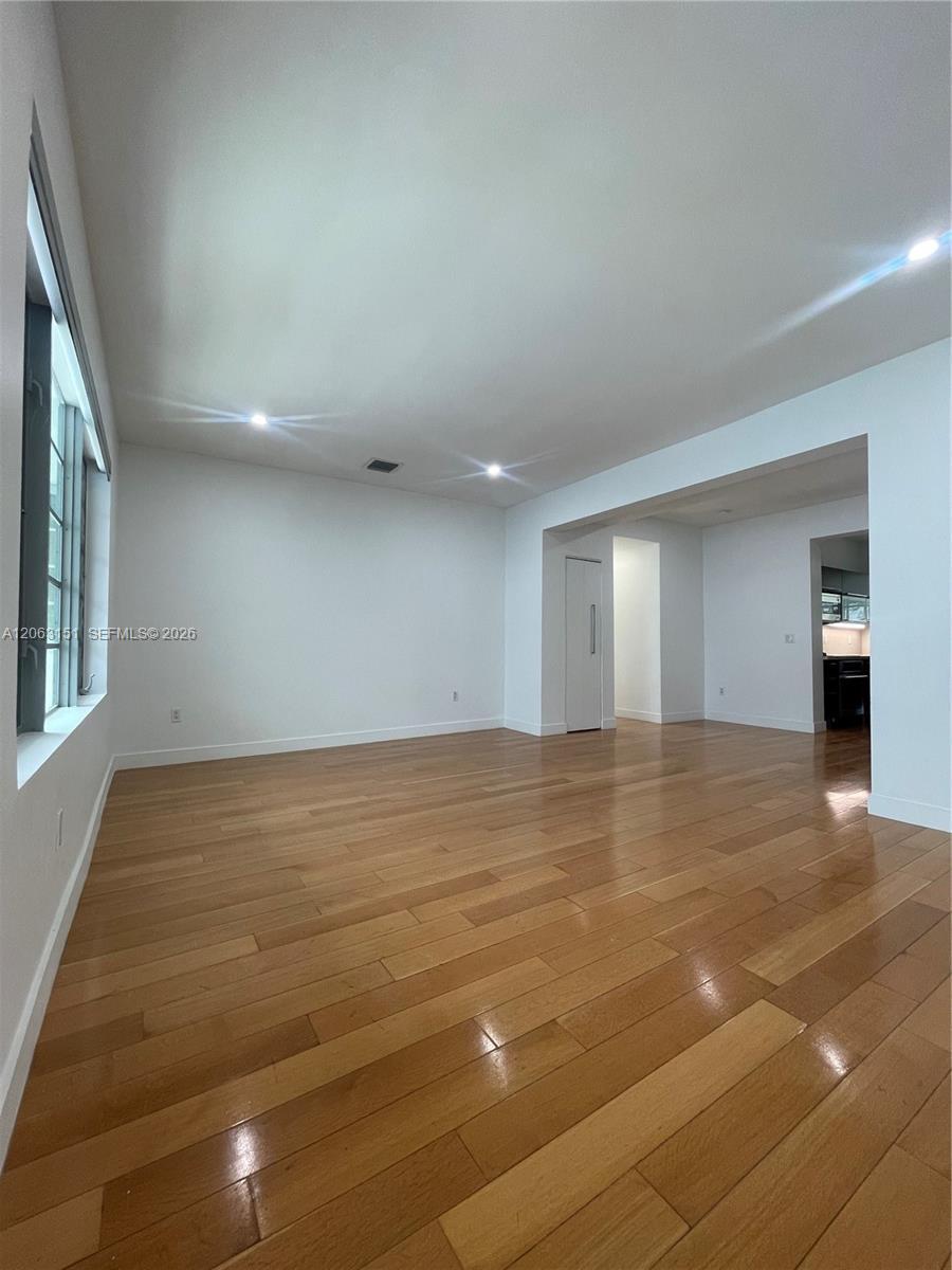 2021 Meridian Ave # 12, Miami Beach FL 33139