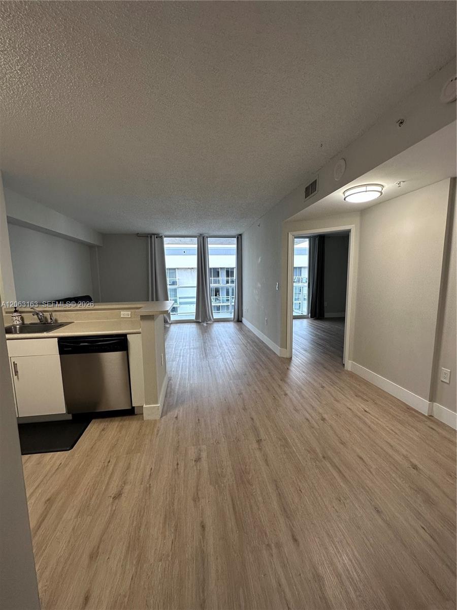 5077 NW 7th St, Miami FL 33126