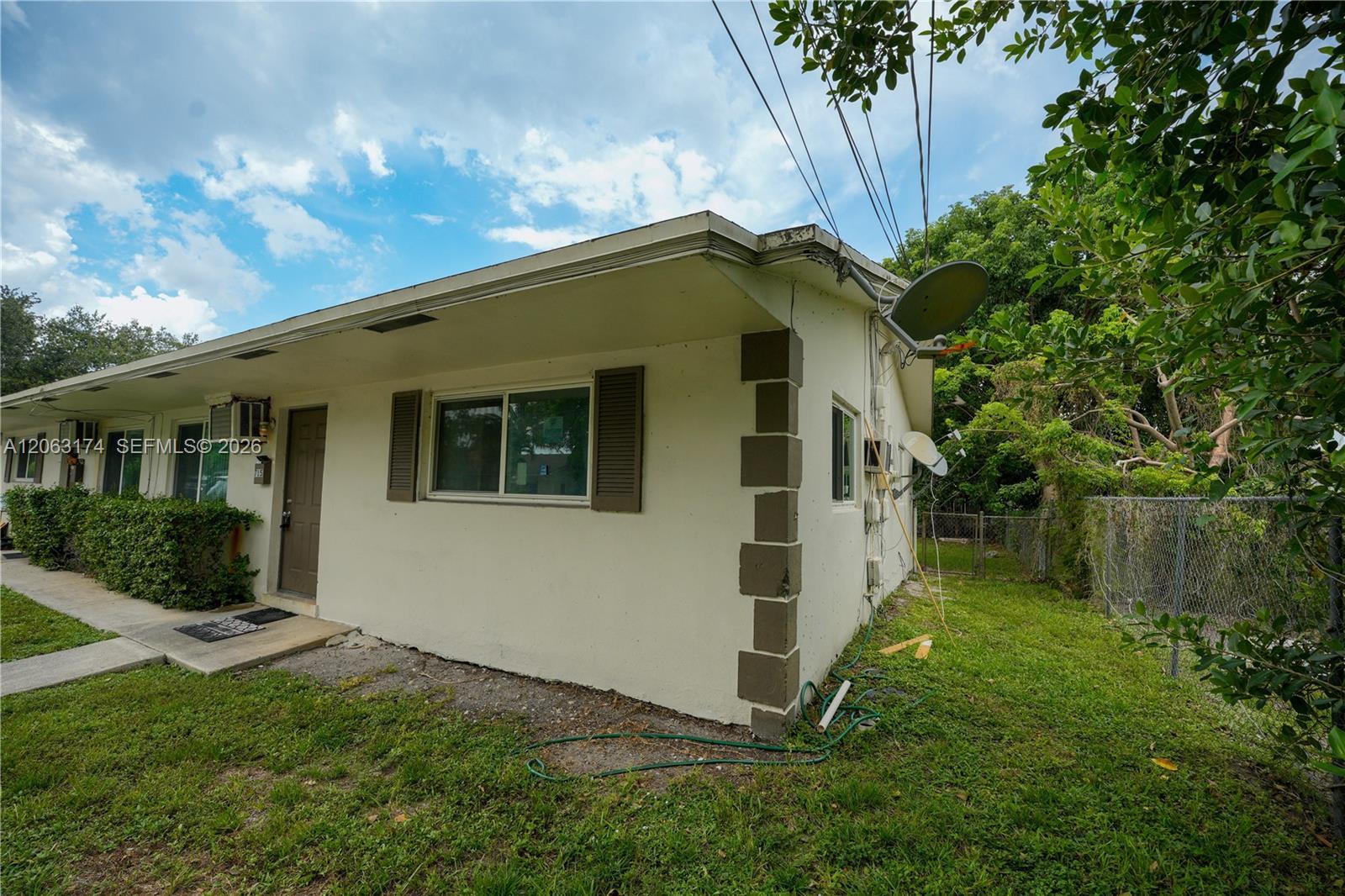 715 N 58th Ave # 1, Hollywood FL 33021