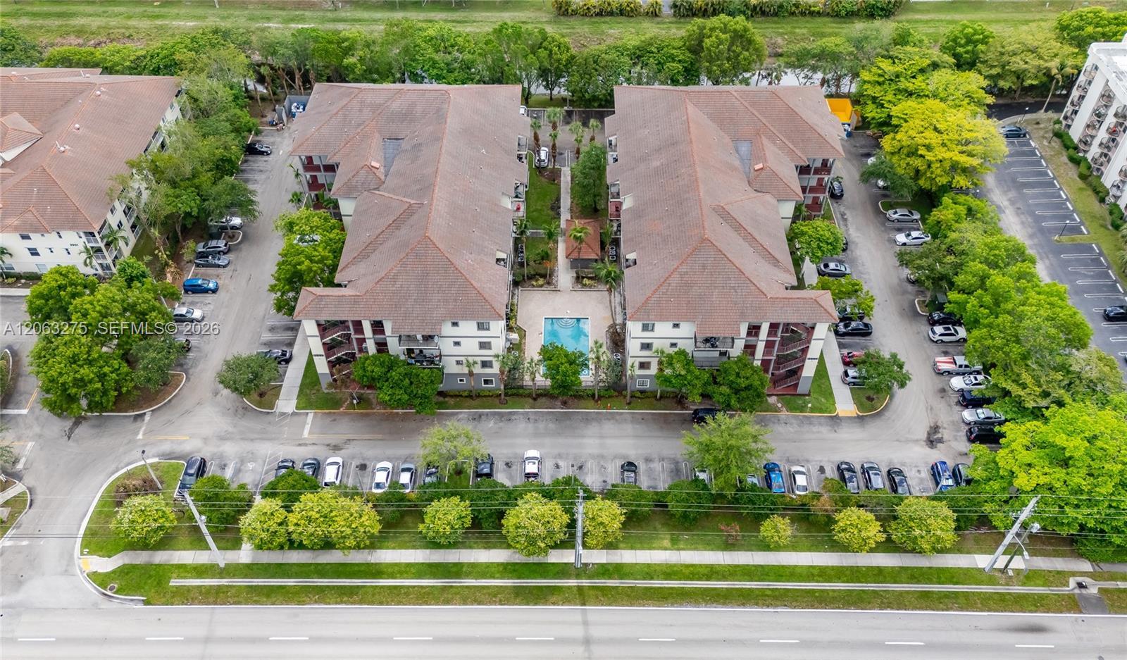 2851 Riverside Dr, Coral Springs FL 33065