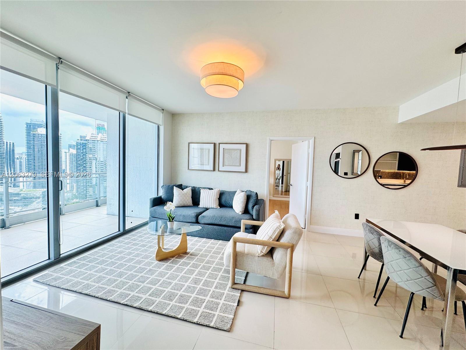 90 SW 3rd St # 3902, Miami FL 33130