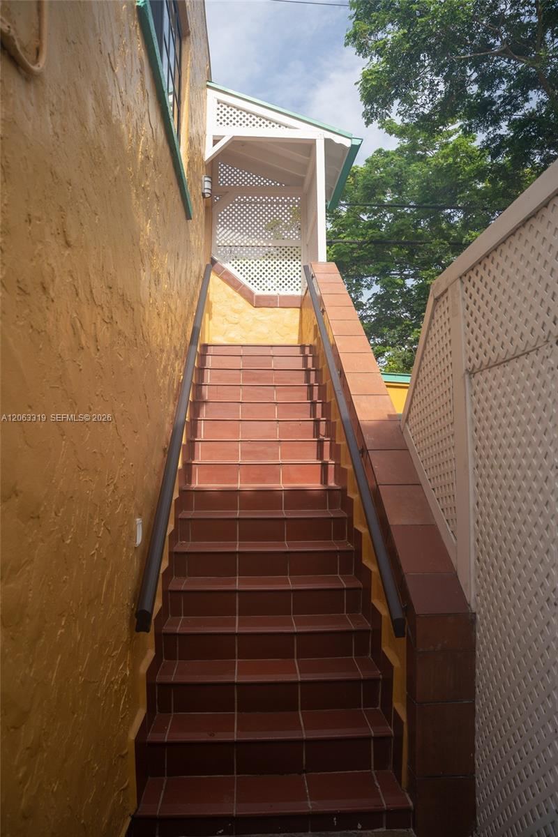 1222 Salzedo St # 4, Coral Gables FL 33134