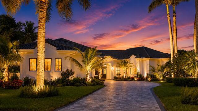 2525 Seminole Circle, West Palm Beach FL 33409
