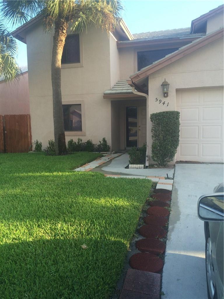 5941 Strawberry Lakes Circle, Lake Worth FL 33463