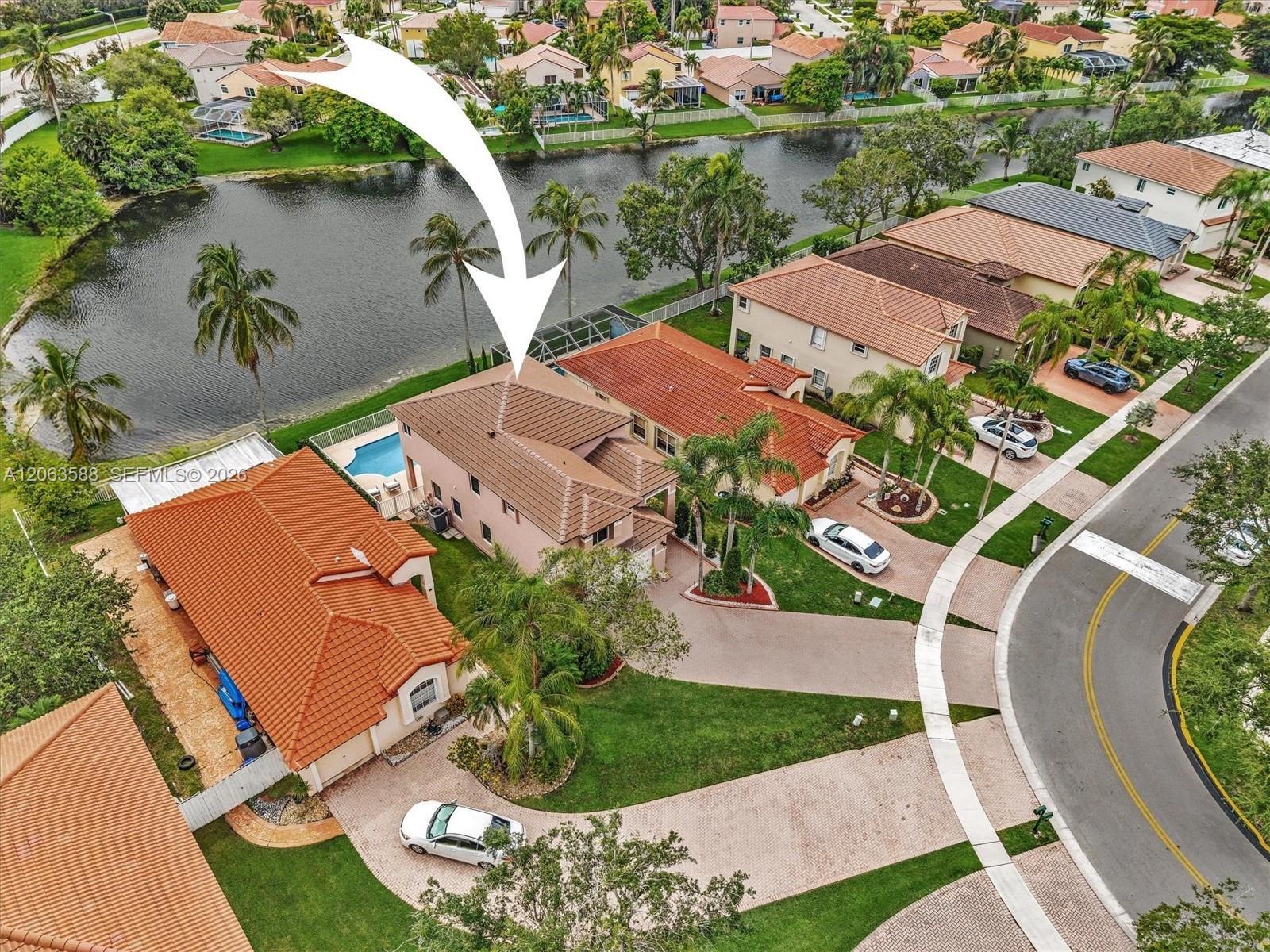 1385 NW 192nd Ter, Pembroke Pines FL 33029