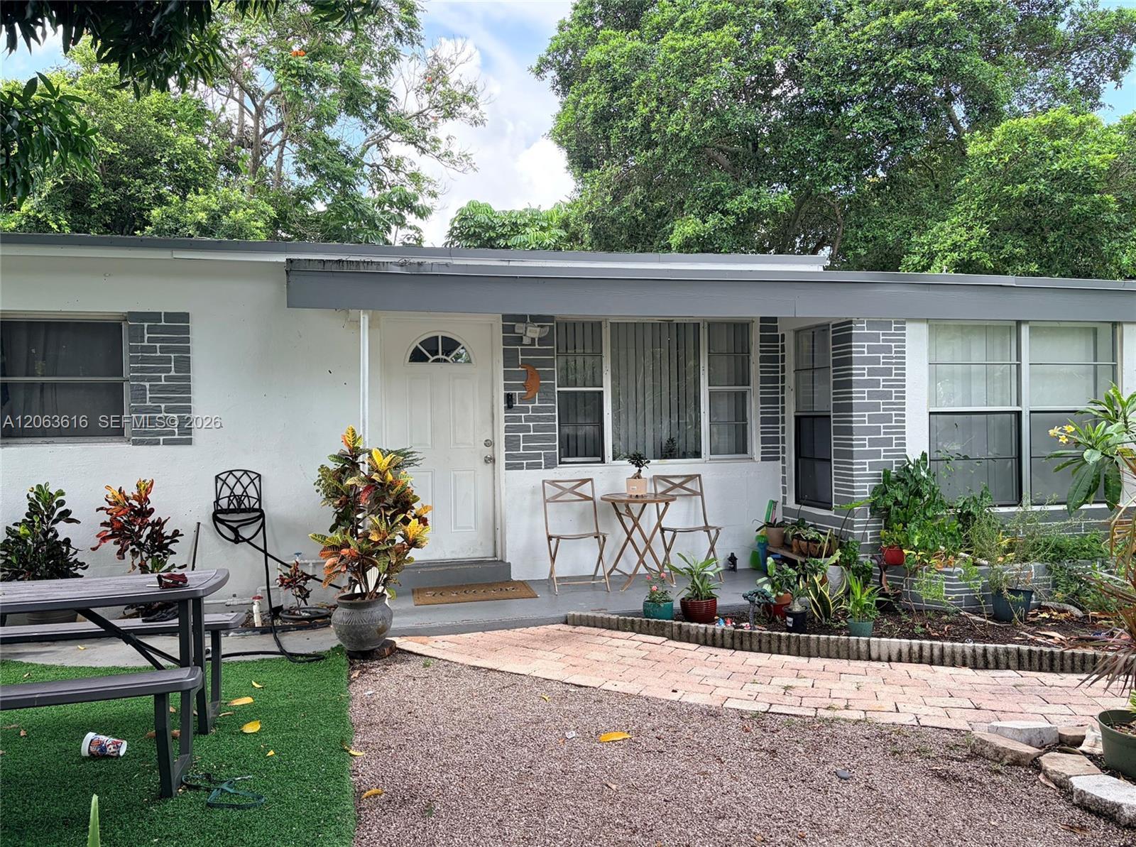 1448 NE 27th St, Pompano Beach FL 33064