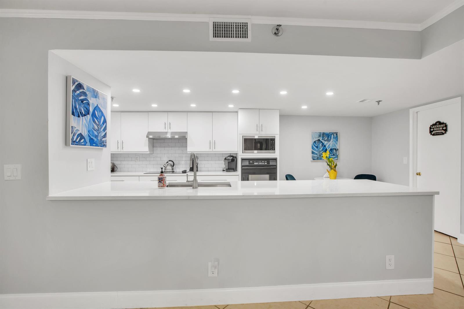 955 Egret Circle # 104, Delray Beach FL 33444