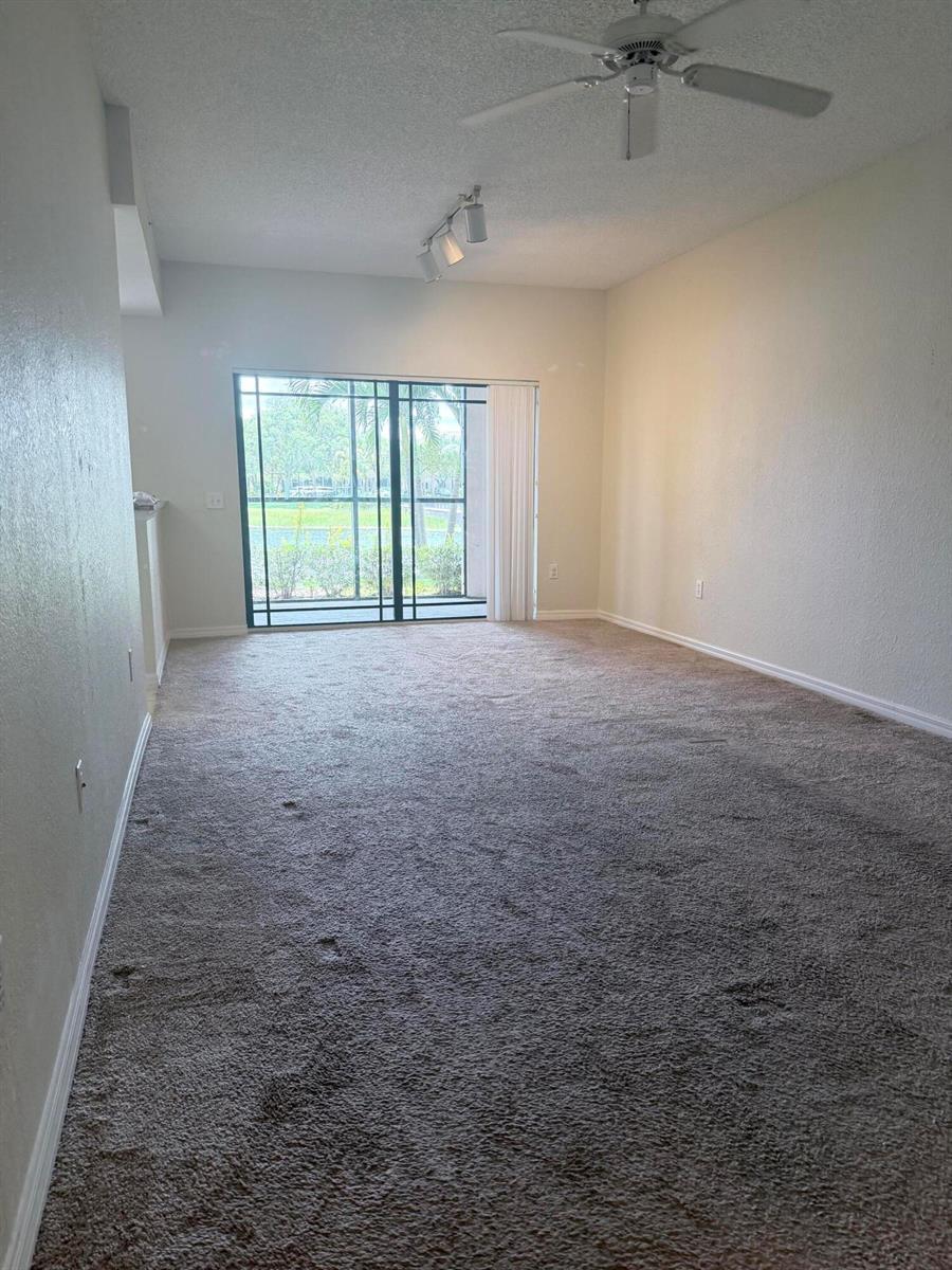 2812 GRANDE Parkway # 106, Palm Beach Gardens FL 33410