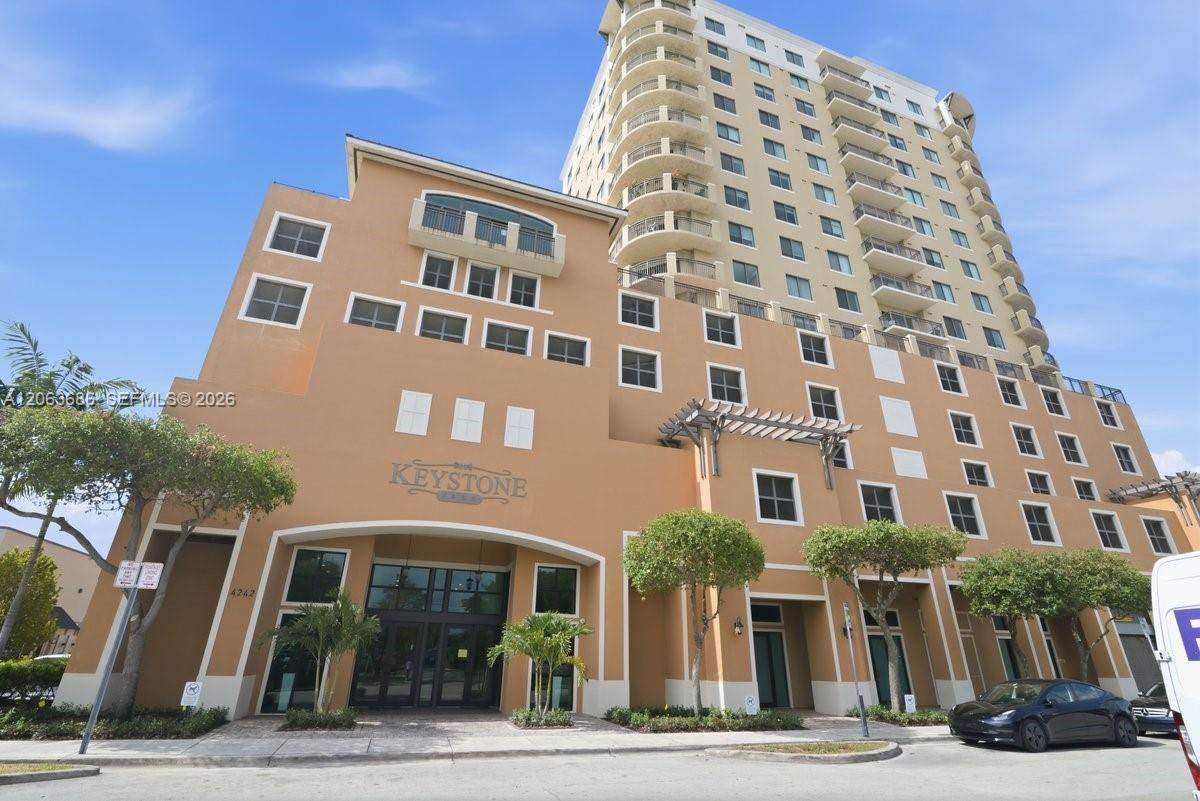 4242 NW 2nd St # 807, Miami FL 33126