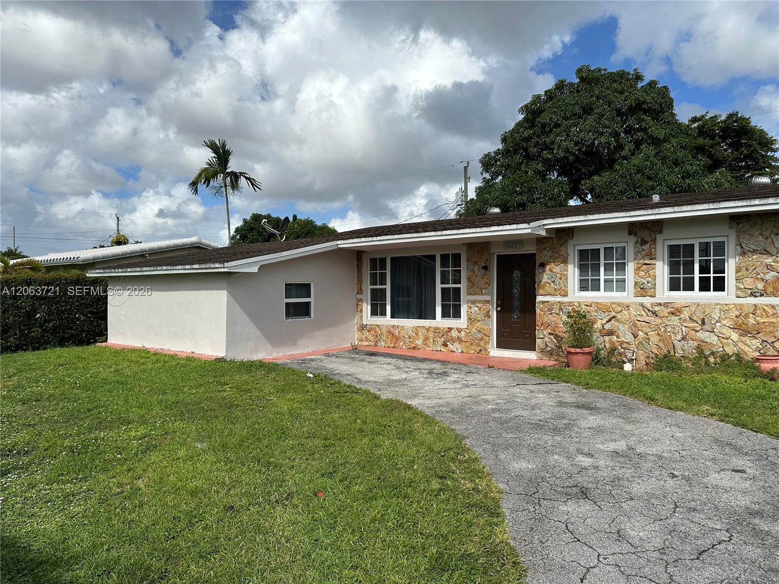 10321 SW 51st St, Miami FL 33165