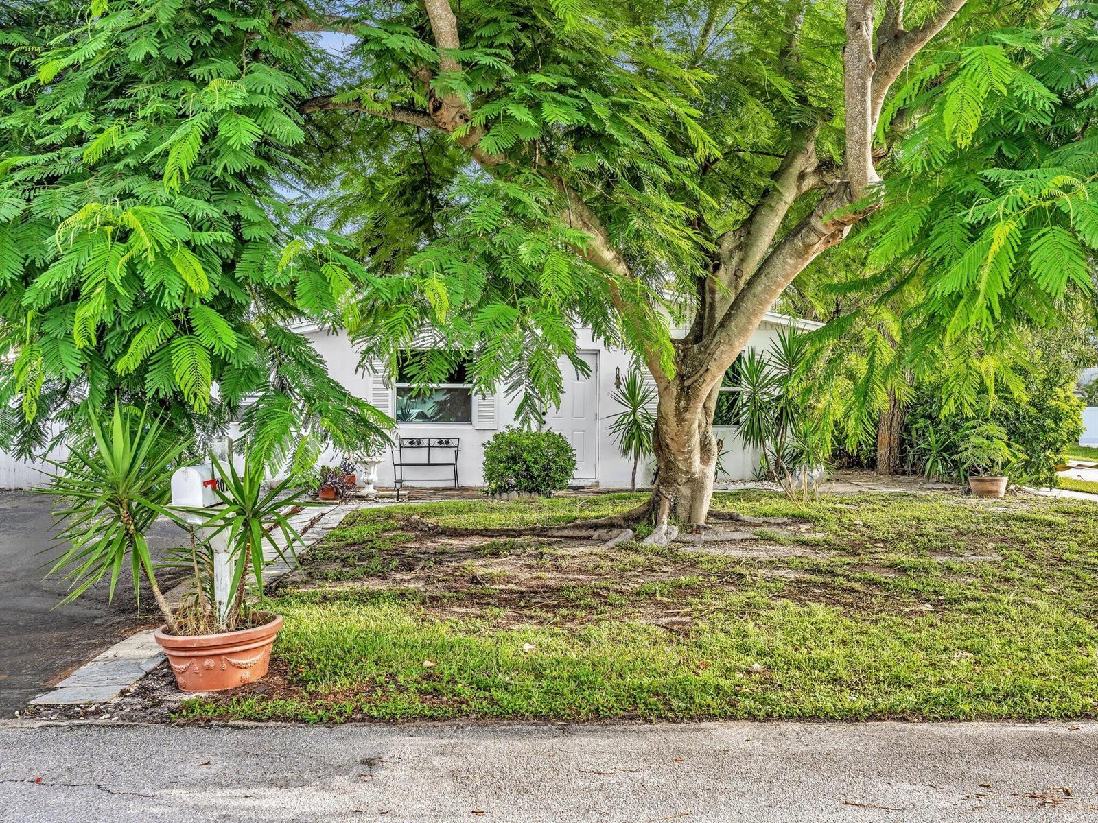 301 5TH Street, Jupiter FL 33458
