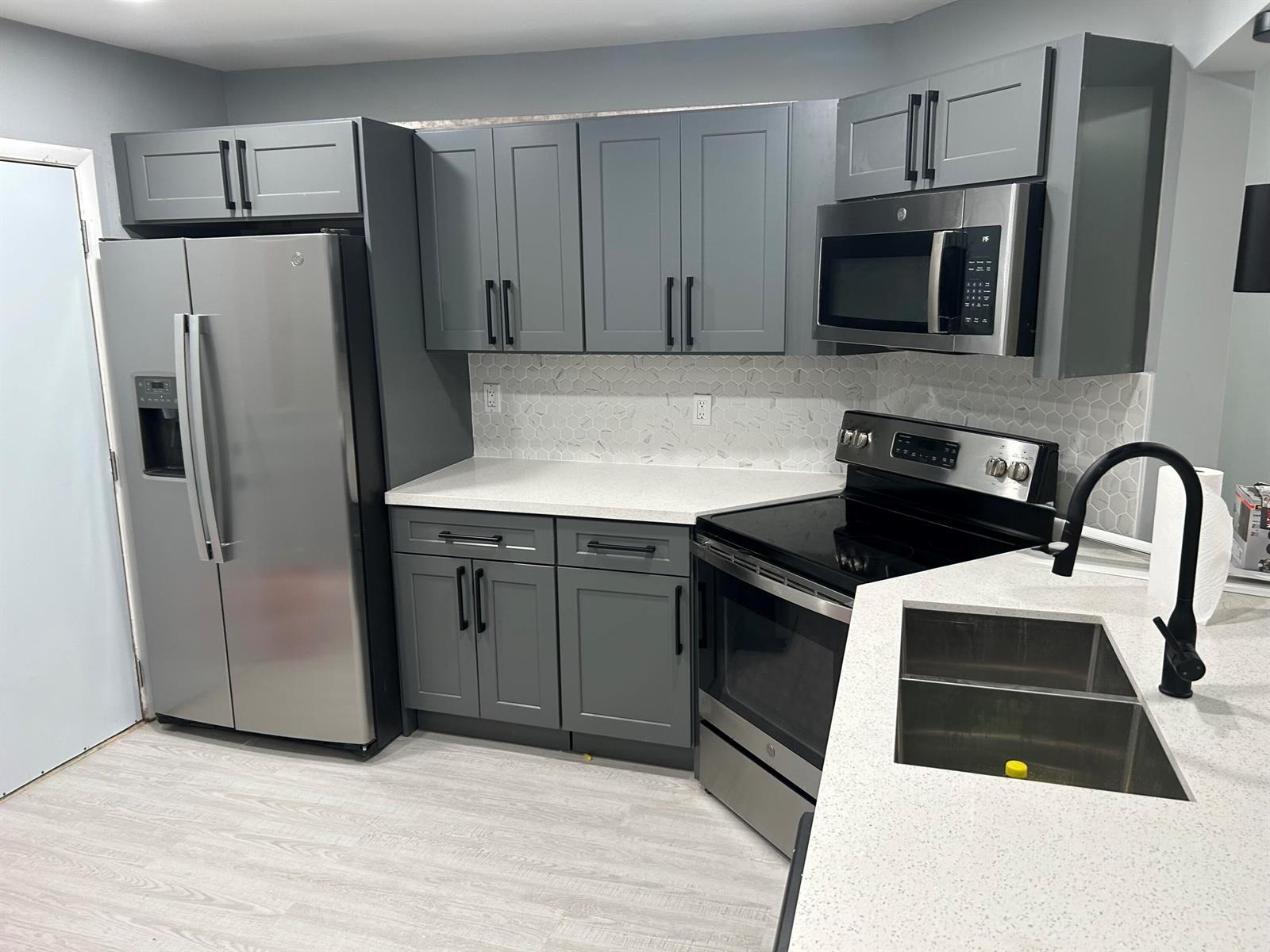 6361 N FALLS CIR Drive # 212, Lauderhill FL 33319