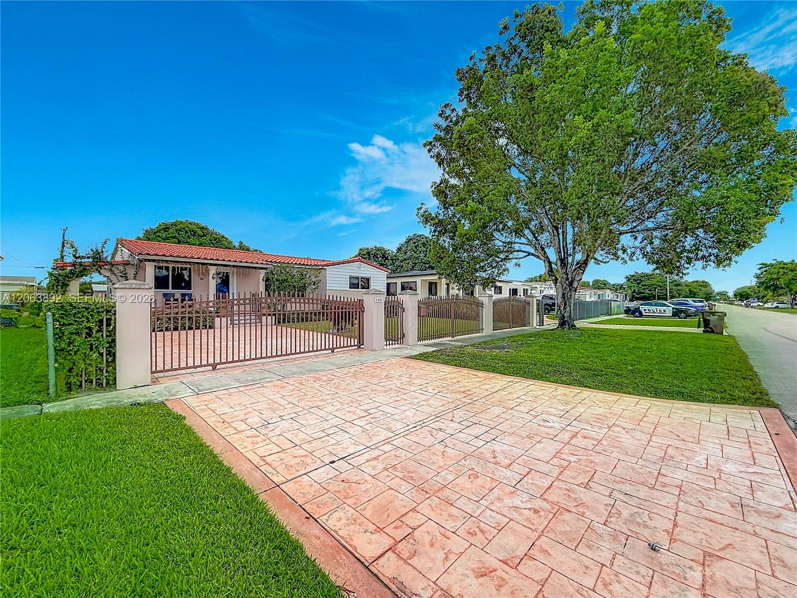 145 W 57th St, Hialeah FL 33012