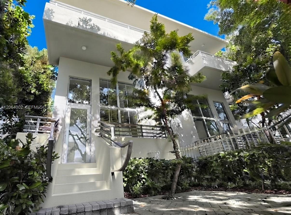 928 Pennsylvania Ave # 1, Miami Beach FL 33139