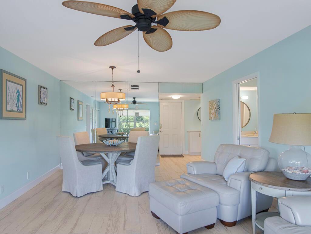 5560 Tamberlane Circle # 324, Palm Beach Gardens FL 33418
