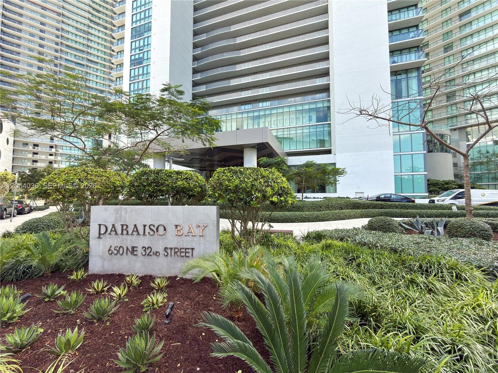 650 NE 32nd St # 802, Miami FL 33137