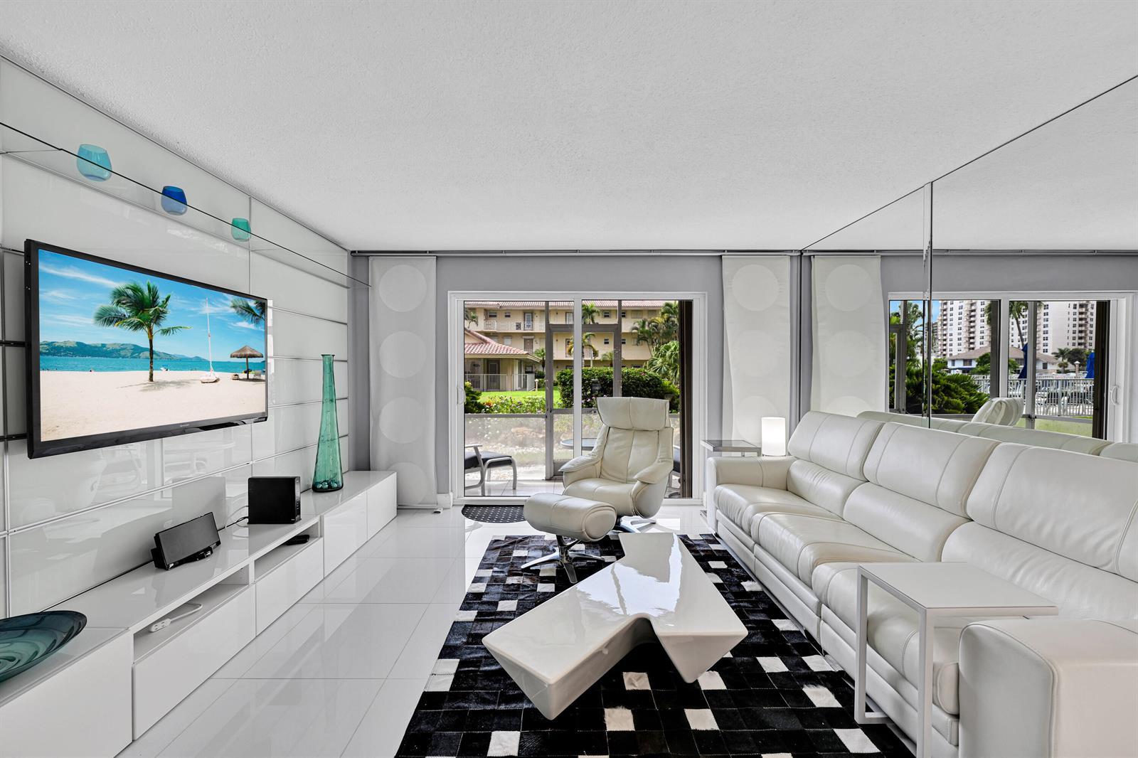 2600 Diana Drive # 121, Hallandale Beach FL 33009