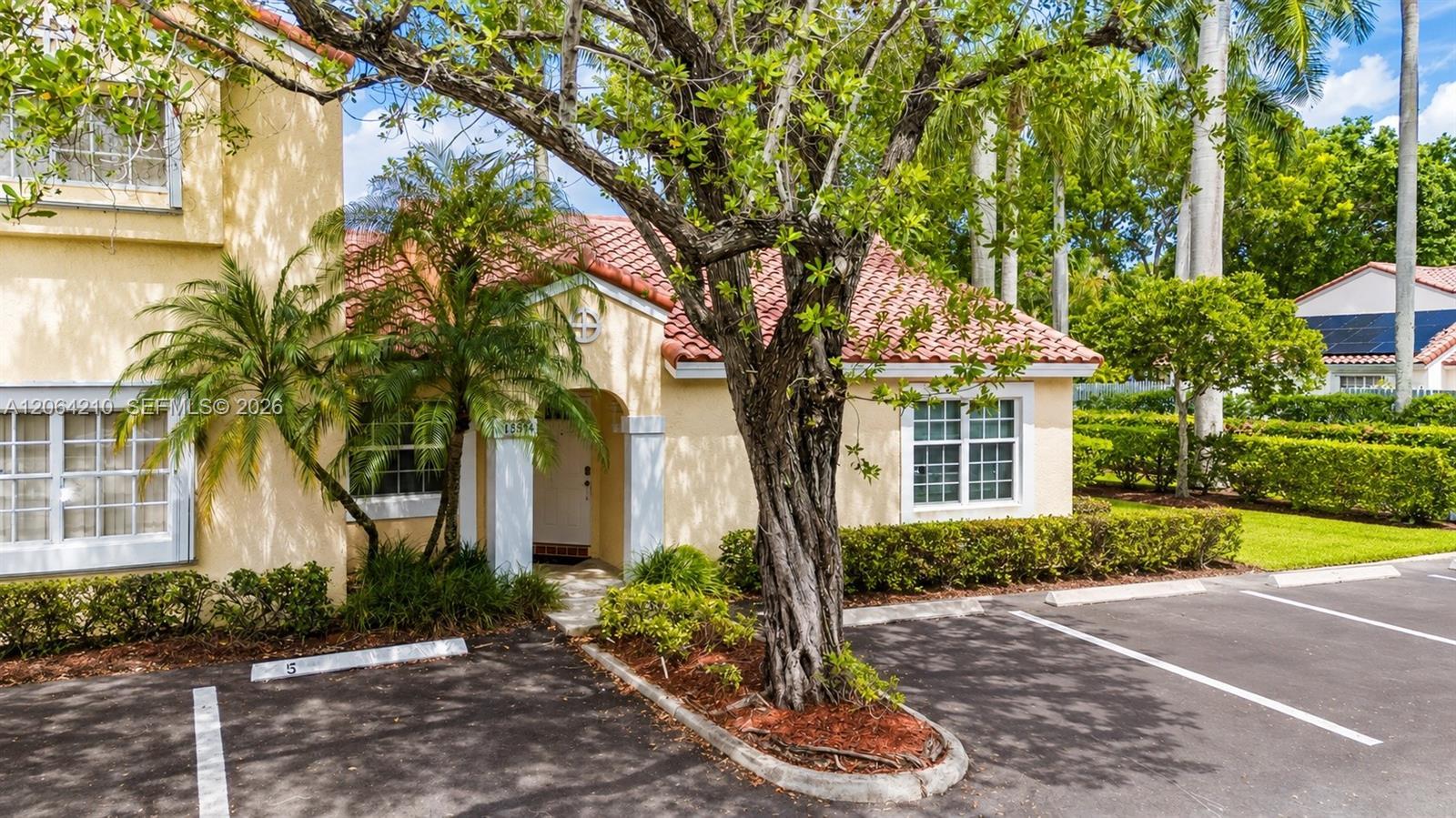 1351 Springside Dr, Weston FL 33326
