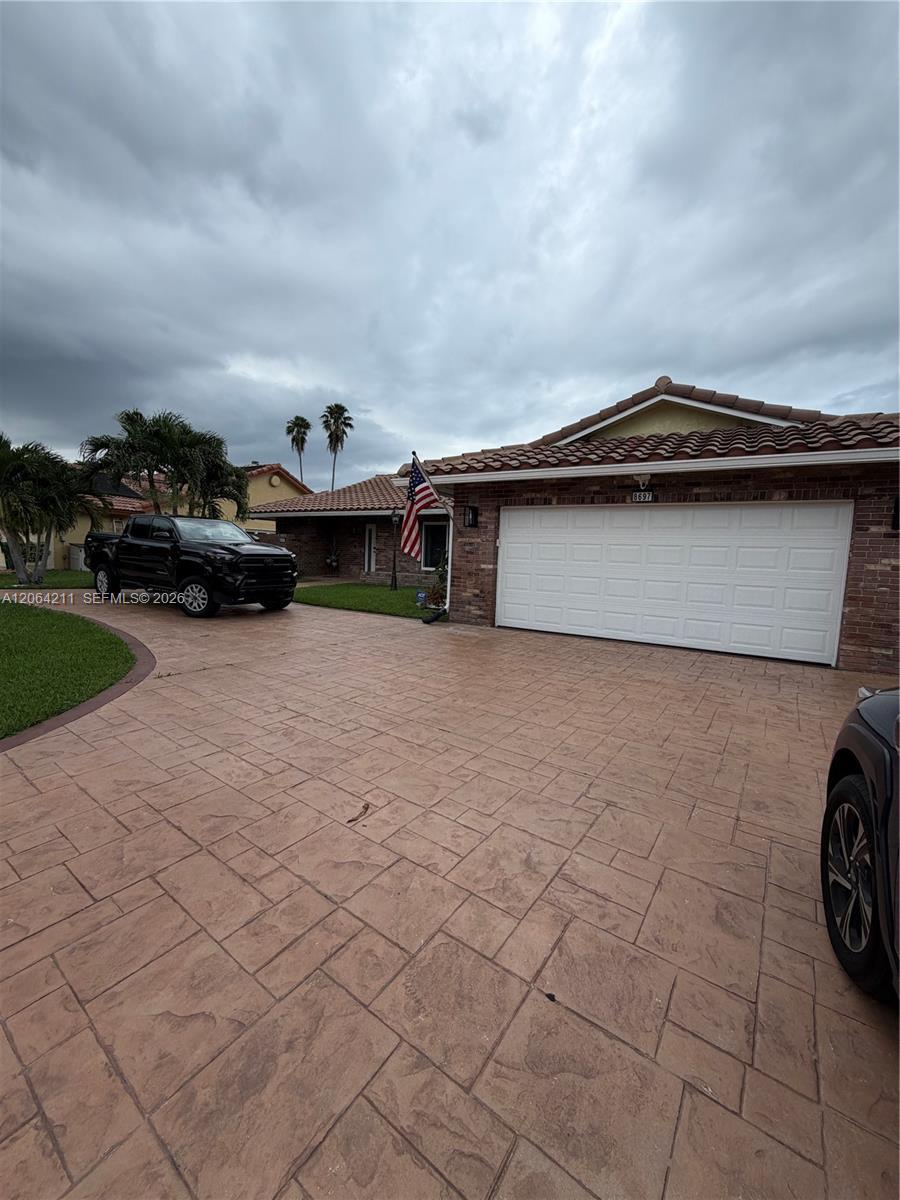 8697 NW 1st St, Coral Springs FL 33071