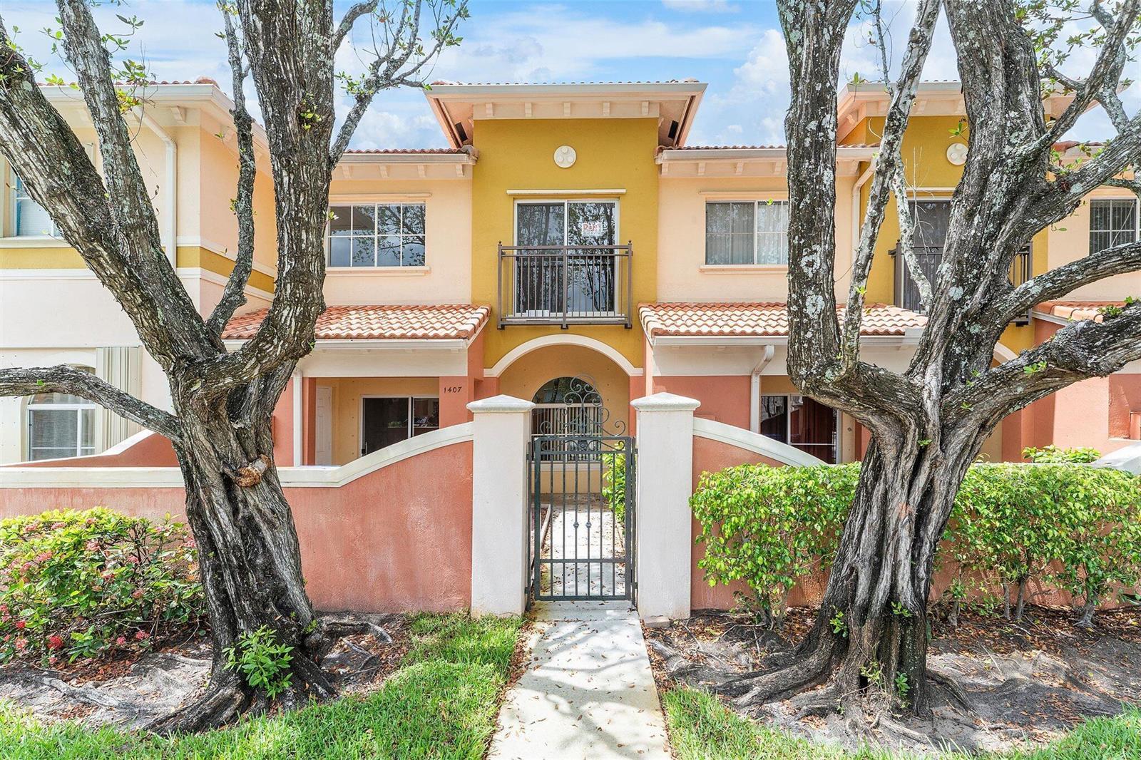 1407 S SANTA CATALINA Circle, North Lauderdale FL 33068