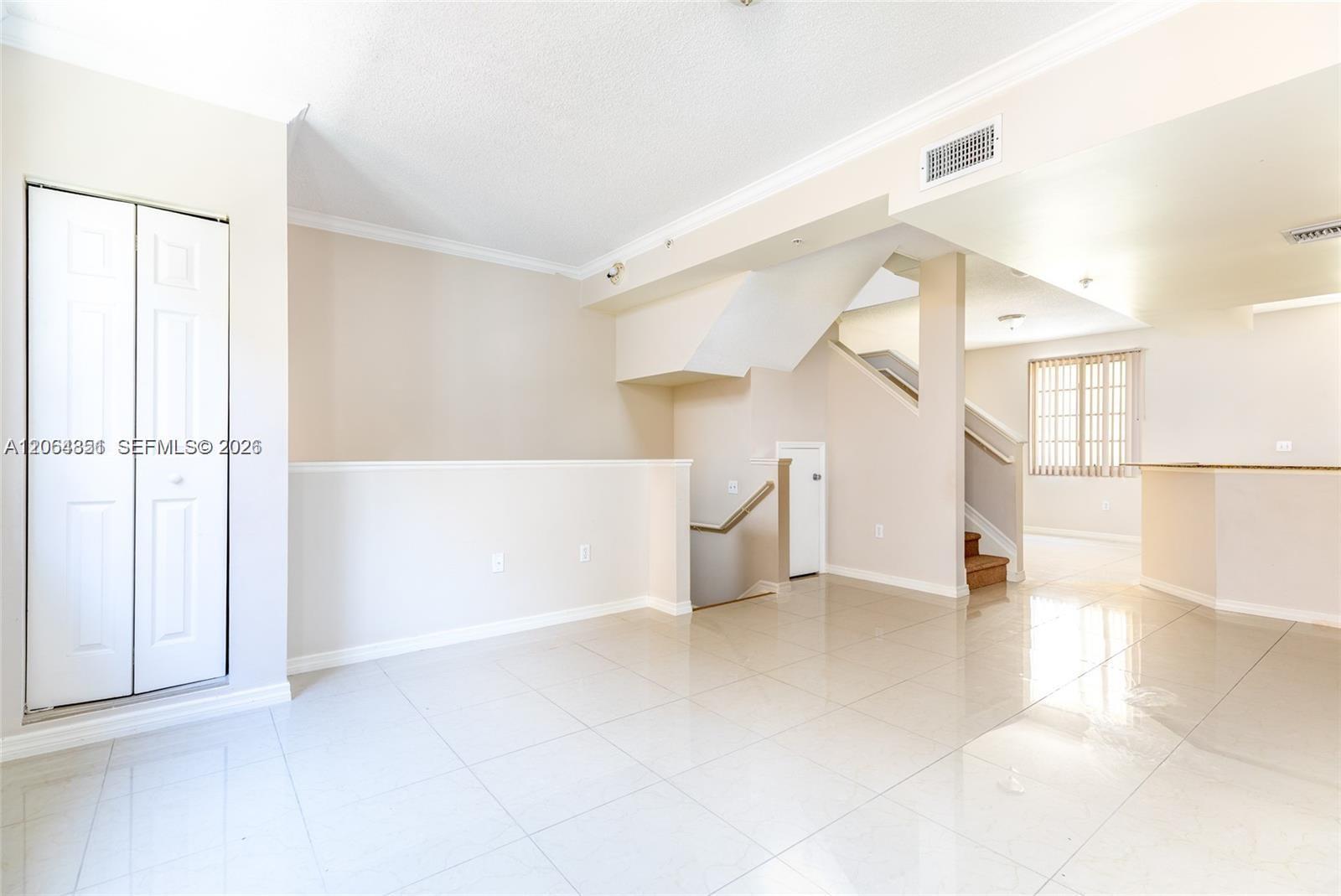 2845 NE 185th St # 906, Aventura FL 33180