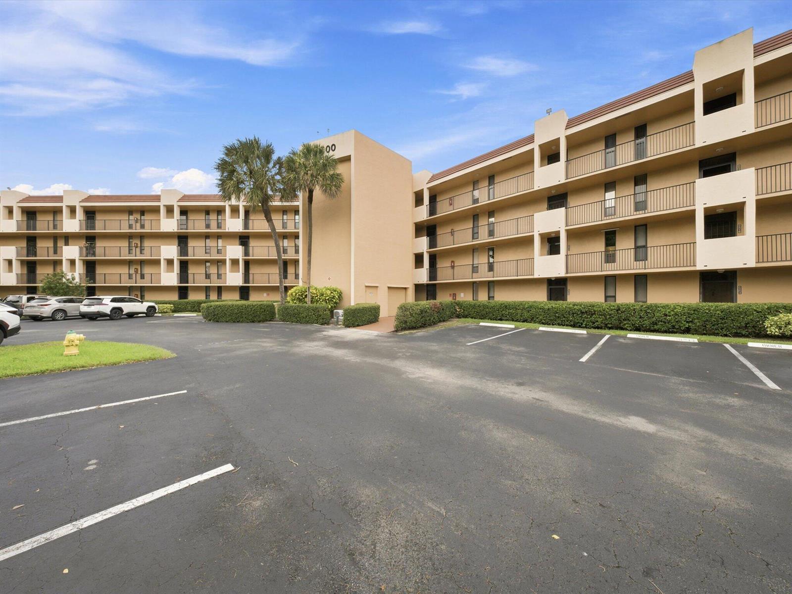 6539 CORAL LAKE Drive # 403, Margate FL 33063