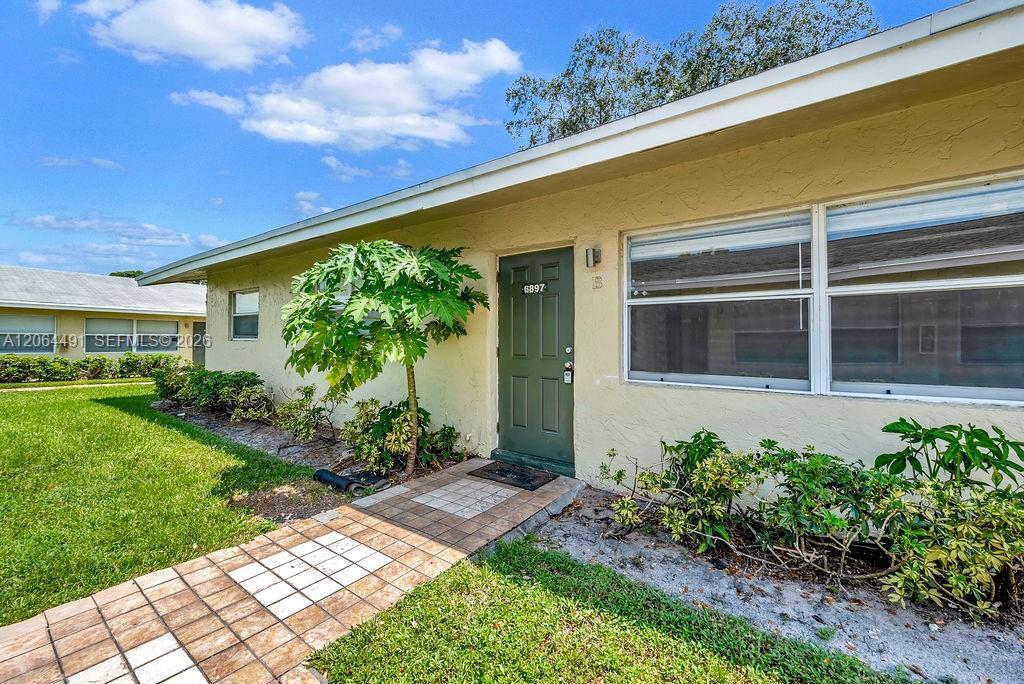 6904 SW 5th St, Margate FL 33068