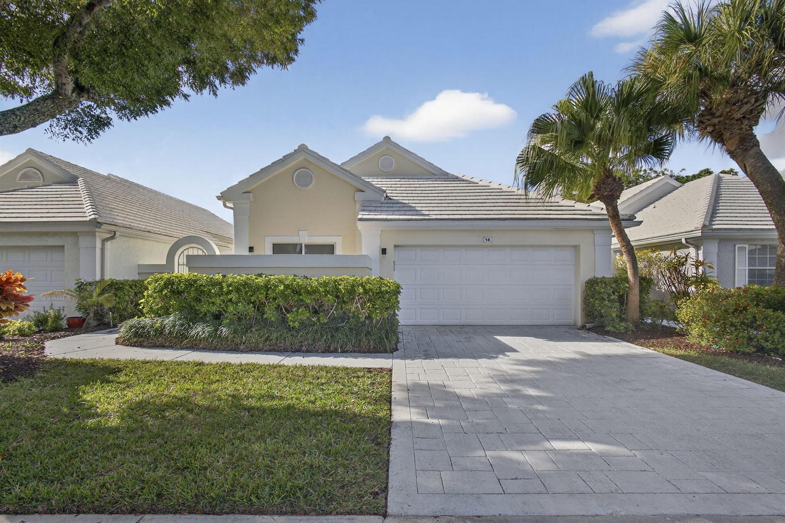 18 SELBY Lane, Palm Beach Gardens FL 33418